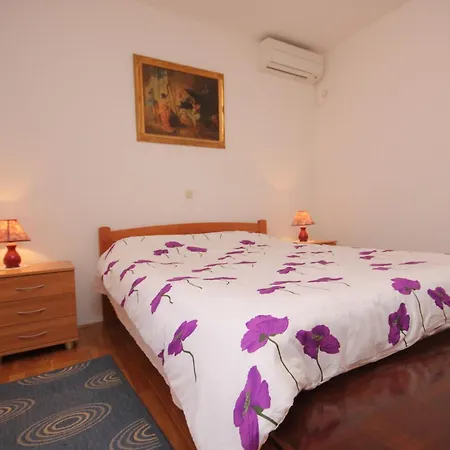 Appartement By The Sea Sutomiscica, Ugljan - 8474 *