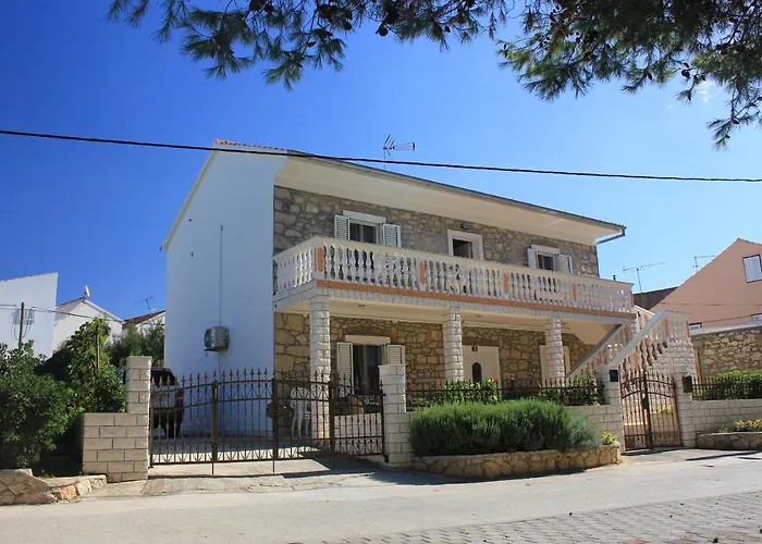 Apartamento By The Sea Sutomiscica, Ugljan - 8474 *