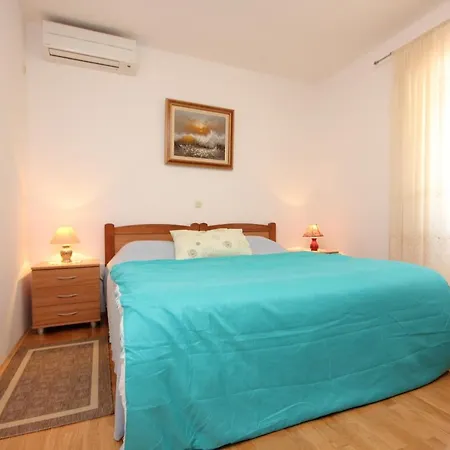Appartement By The Sea Sutomiscica, Ugljan - 8474 Sutomiscica